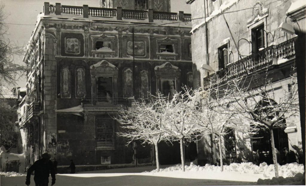 ajuntament i casa roja