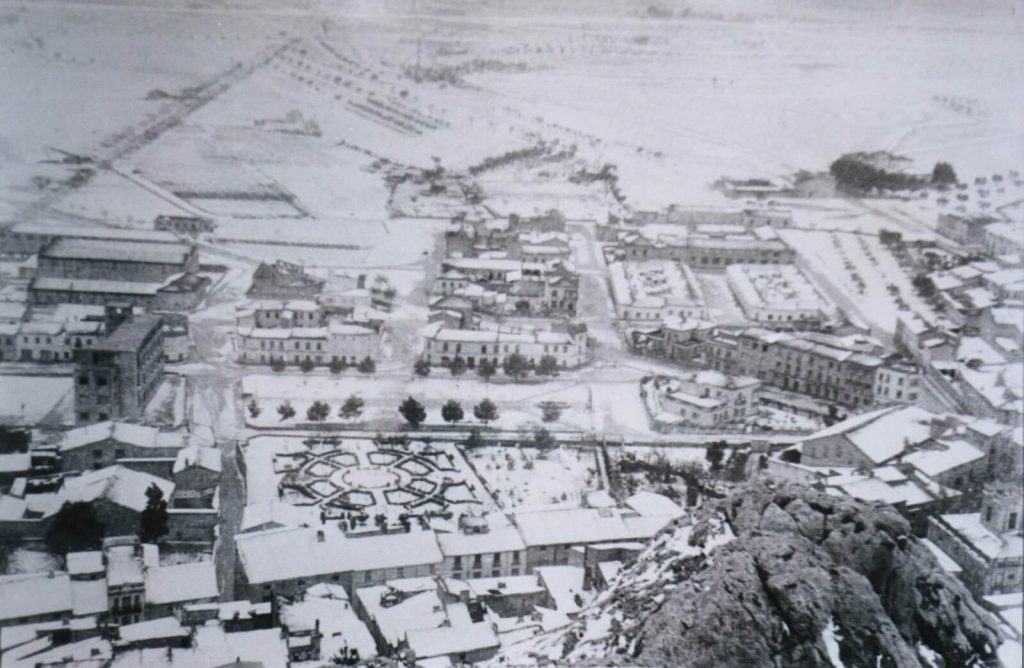 des del castell el parc l'hort de paco rico etc